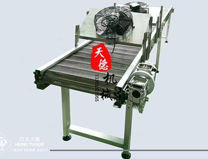 網(wǎng)帶風(fēng)干輸送機(jī) 網(wǎng)帶風(fēng)干輸送機(jī)